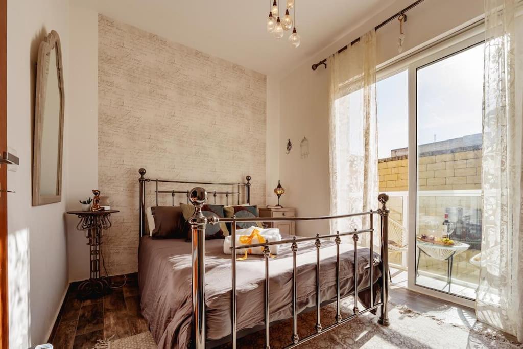 Apartamento Luxury Designer Penthouse With Private Jacuzzi Sliema Exterior foto